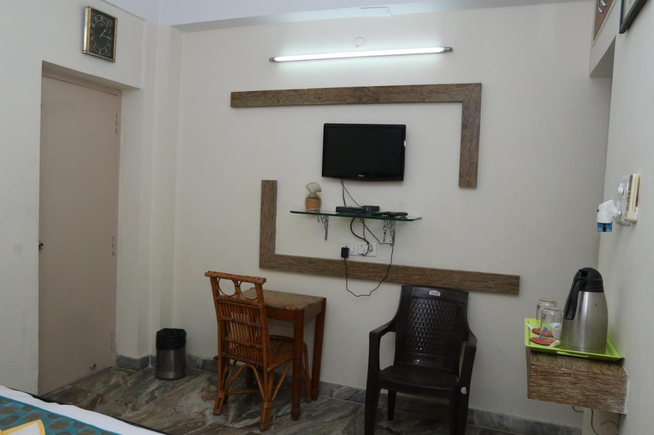 The Elite Apartment Hotel Калькутта Экстерьер фото