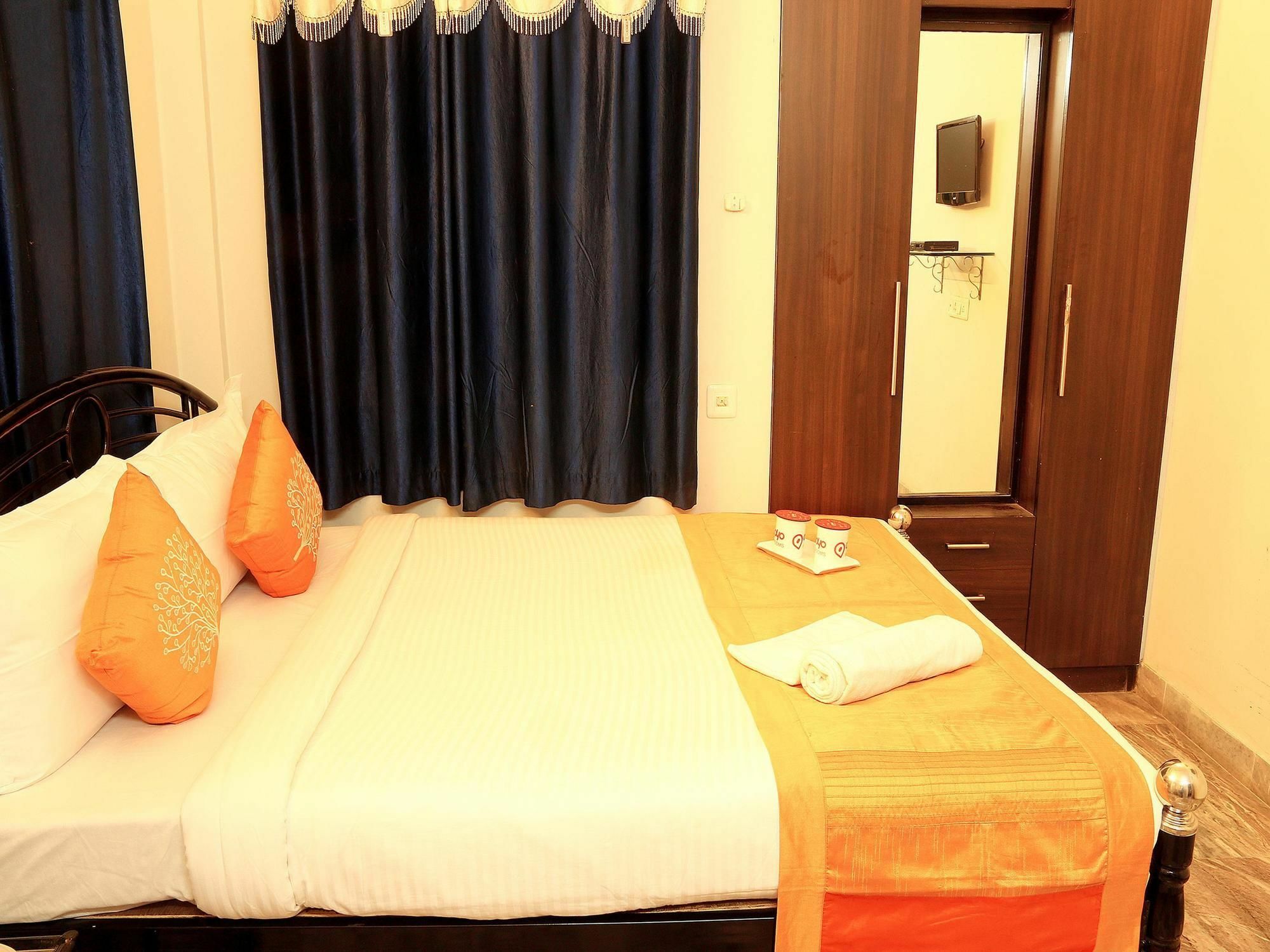 The Elite Apartment Hotel Калькутта Экстерьер фото